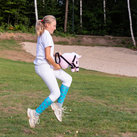 Różowy Hobby Horse Skippi A5  - lekki i poręczny - prezent dla dziewczynki