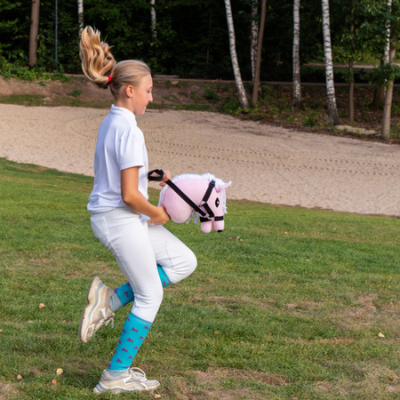 Różowy Hobby Horse Skippi A5  - lekki i poręczny - prezent dla dziewczynki